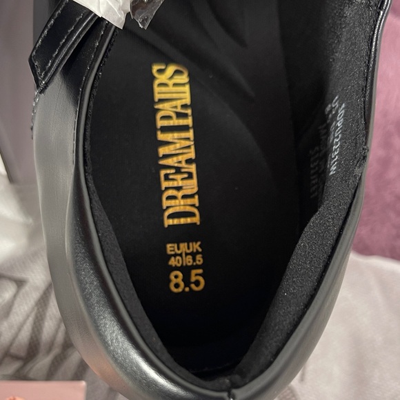 Dream Pairs Black Mary Jane Heels - Picture 2 of 3